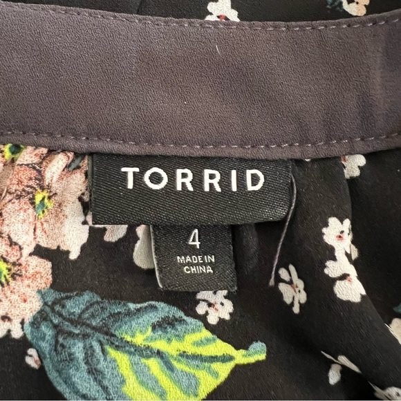 Torrid Georgette Halter Tank Size 4x - Picture 12 of 13